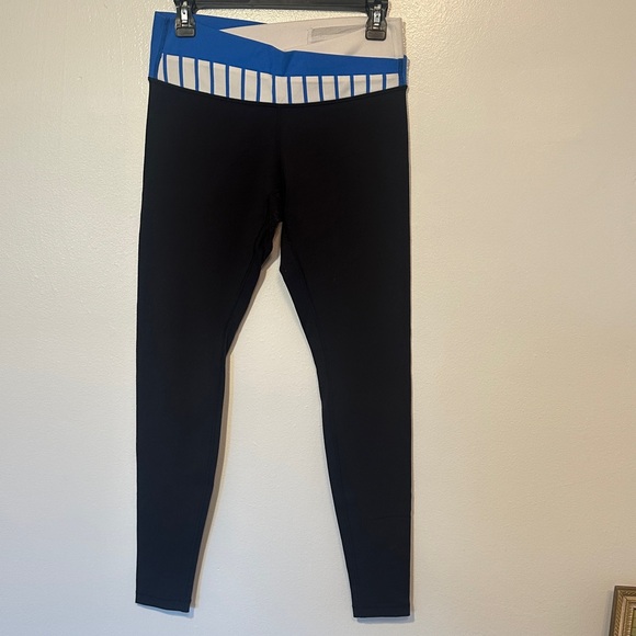 Lululemon Black Leggings - Picture 1 of 6